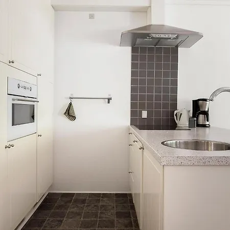 2 Bedroom In Apartment