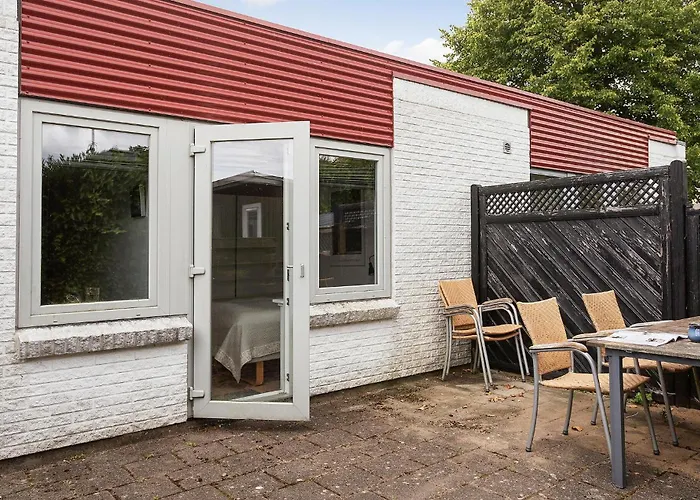 2 Bedroom In Lägenhet Haderslev